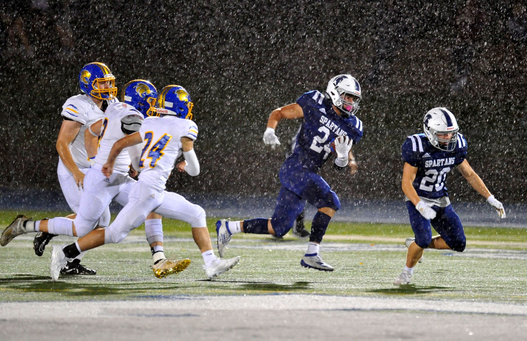 092421-qc-spt-north-pv fball